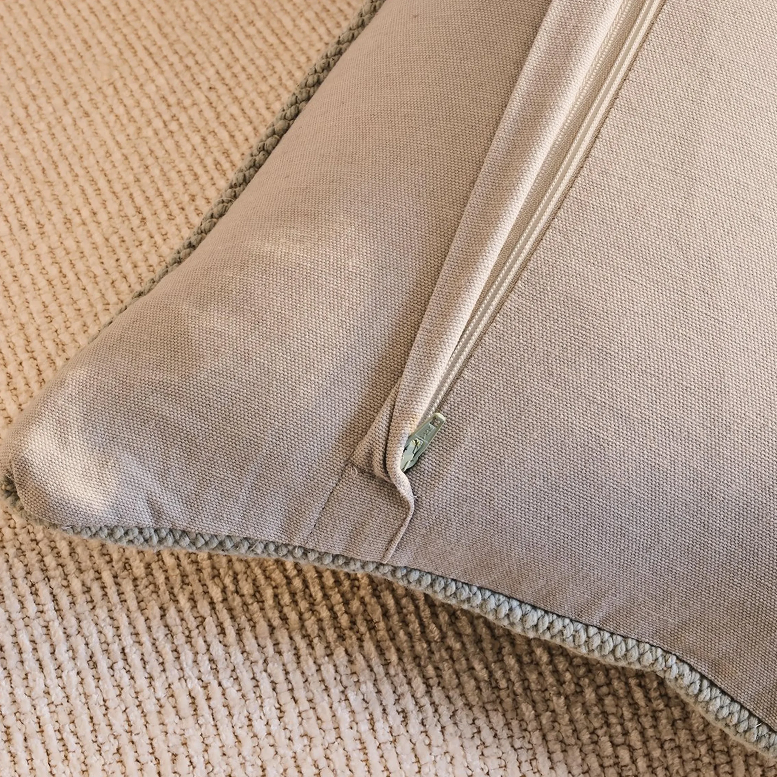 Amparo Lumbar Pillow