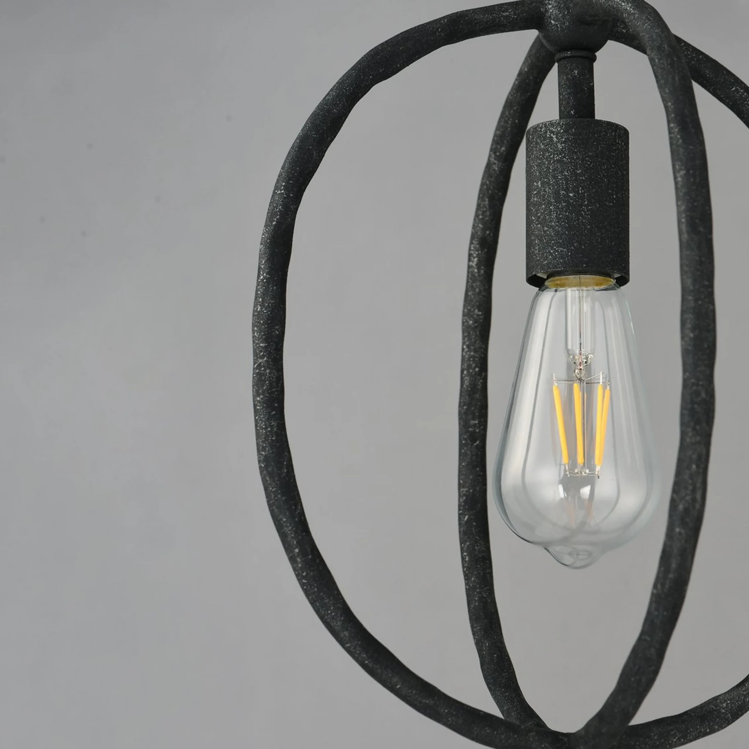 Avicella Pendant
