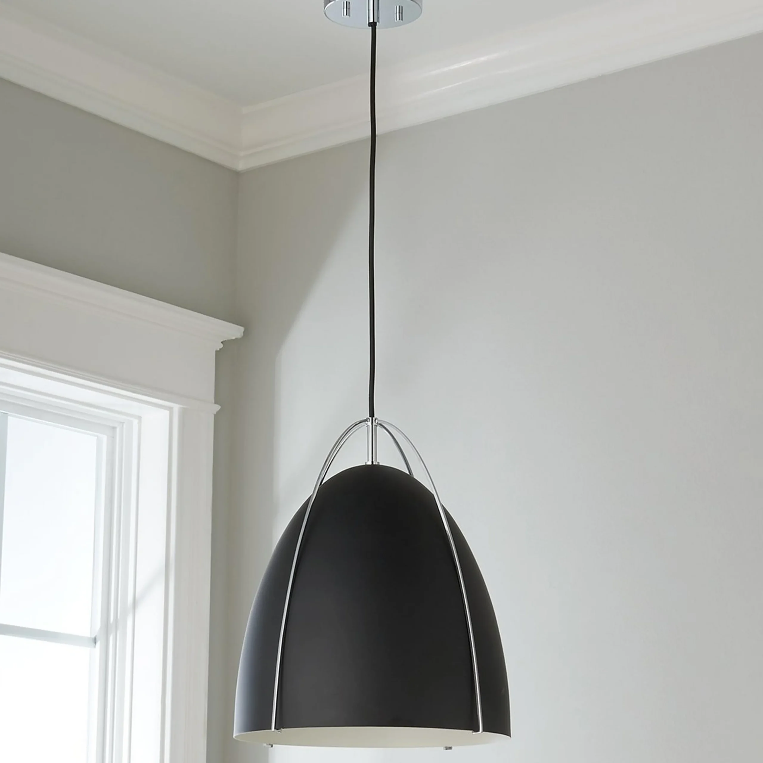 Bentlee Pendant - Medium