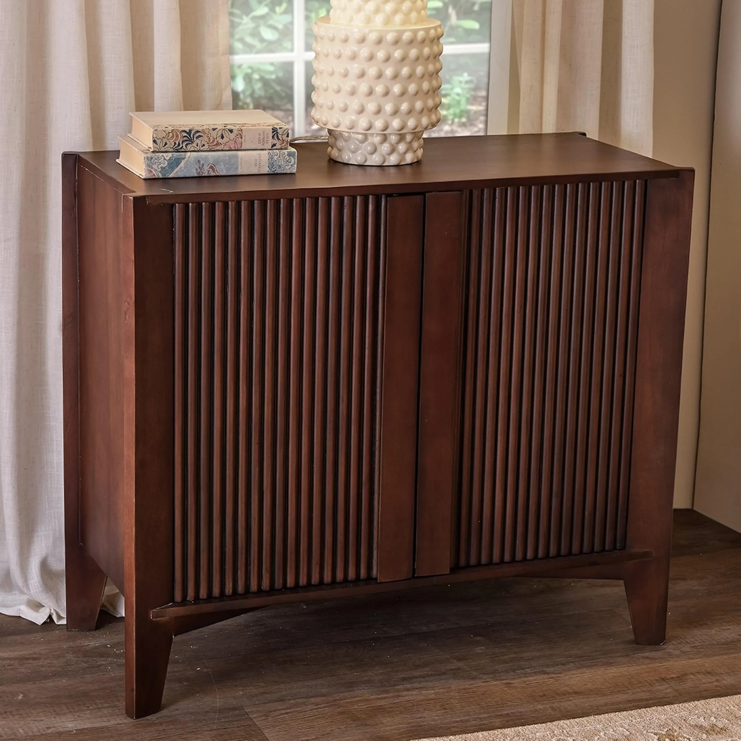 Damon Cabinet