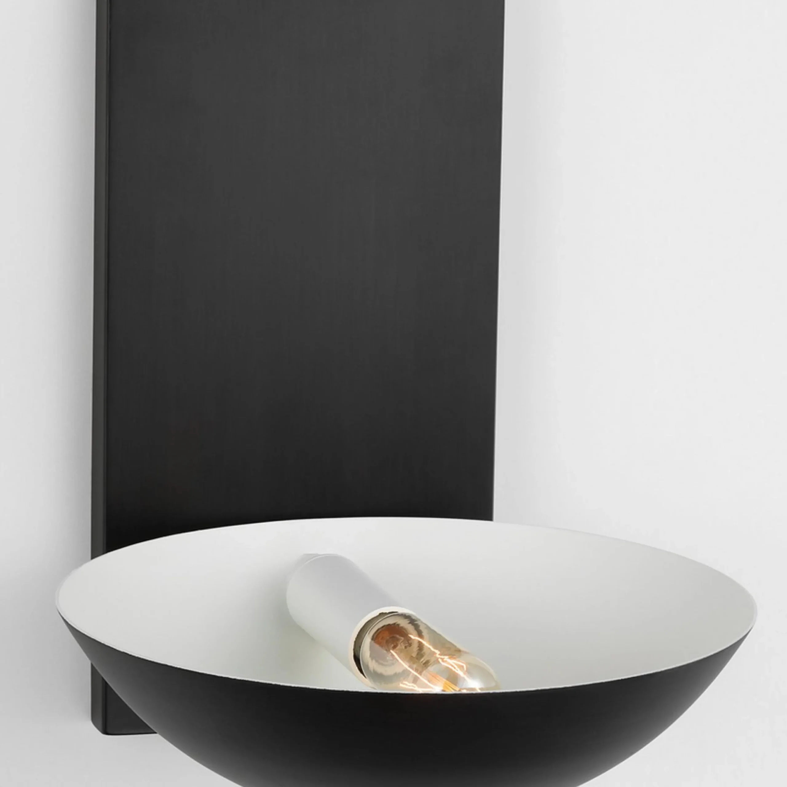 ED Ellen DeGeneres Nevel Sconce