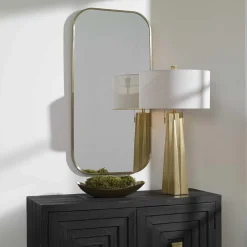 Elias Mirror