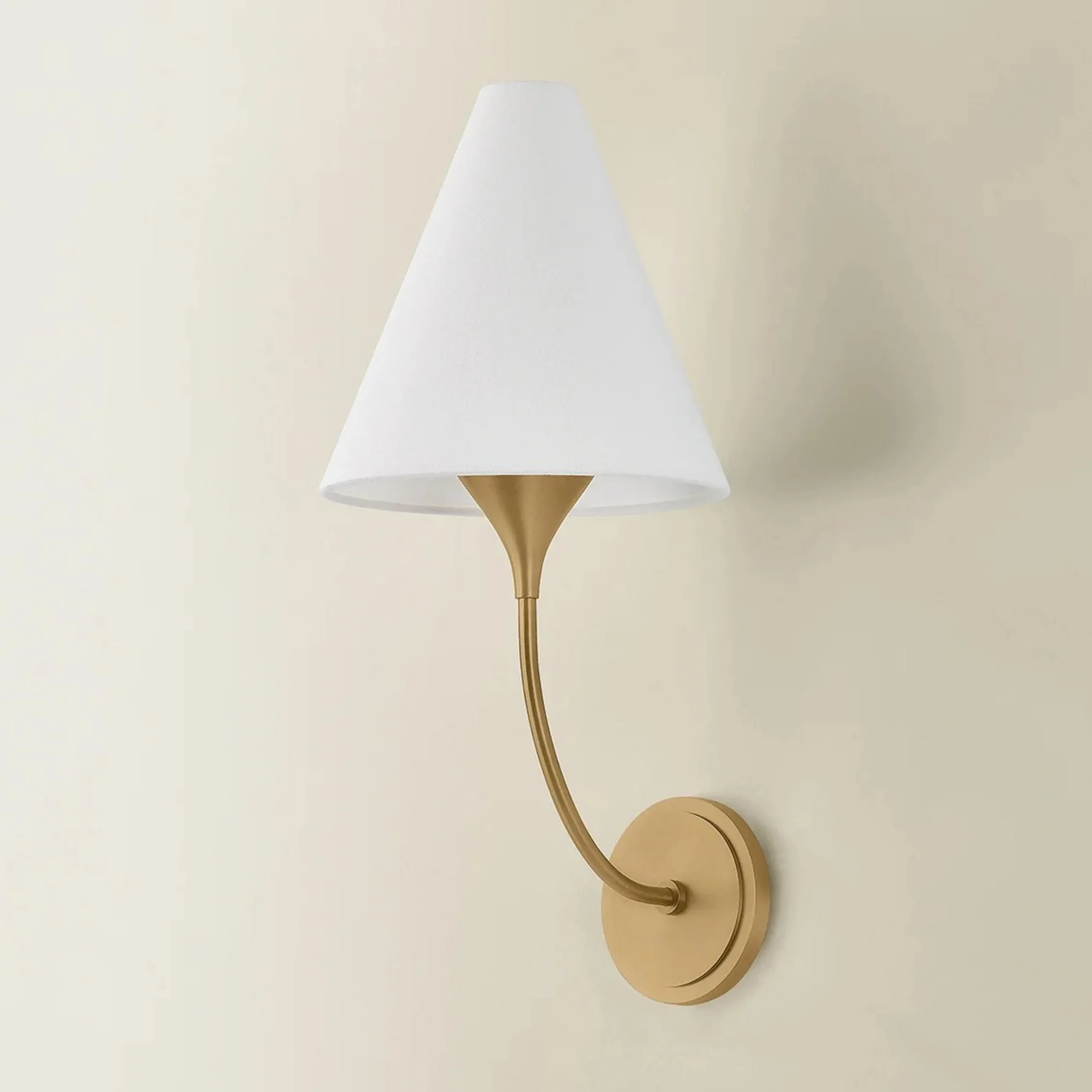 Hippolyta Sconce
