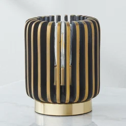 Linear Cage Table Lamp