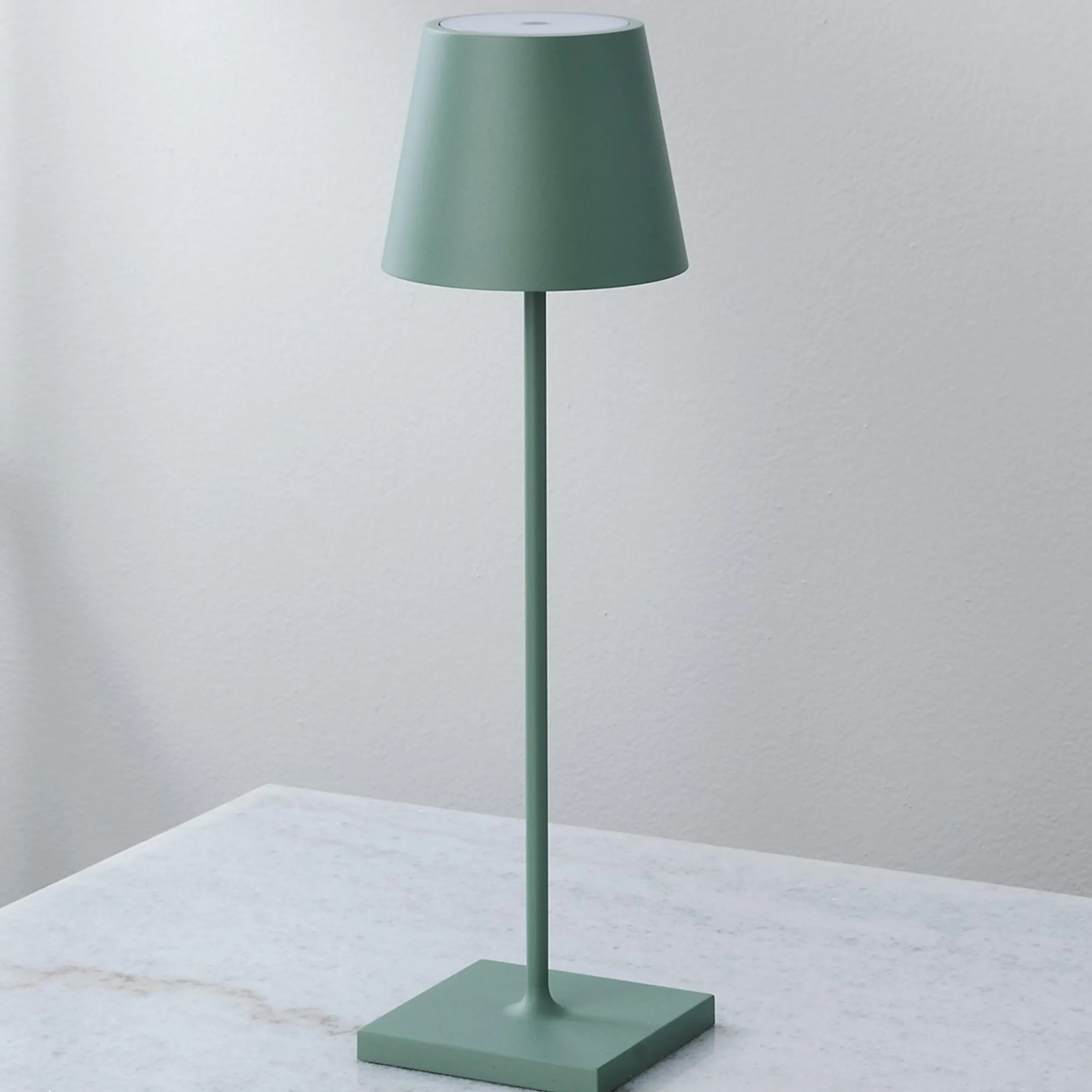 Lucy Cordless Table Lamp