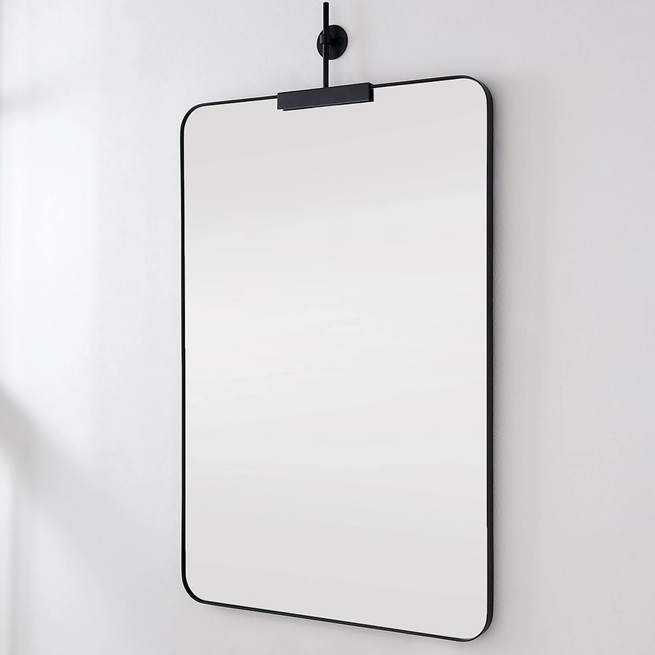 Minimalist Diem Mirror