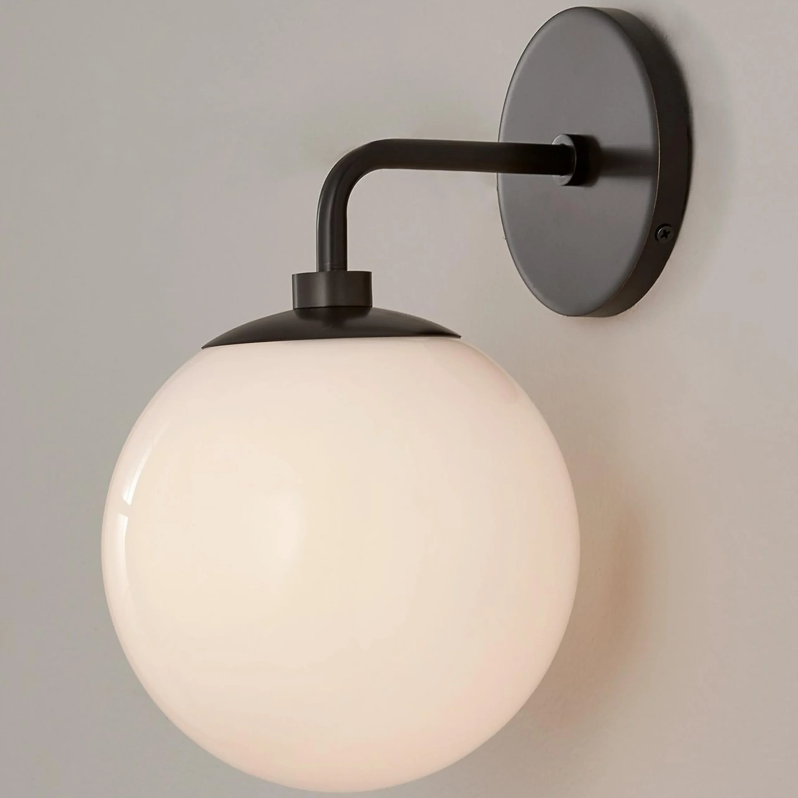 Minimalist Globe Sconce - 1 Light