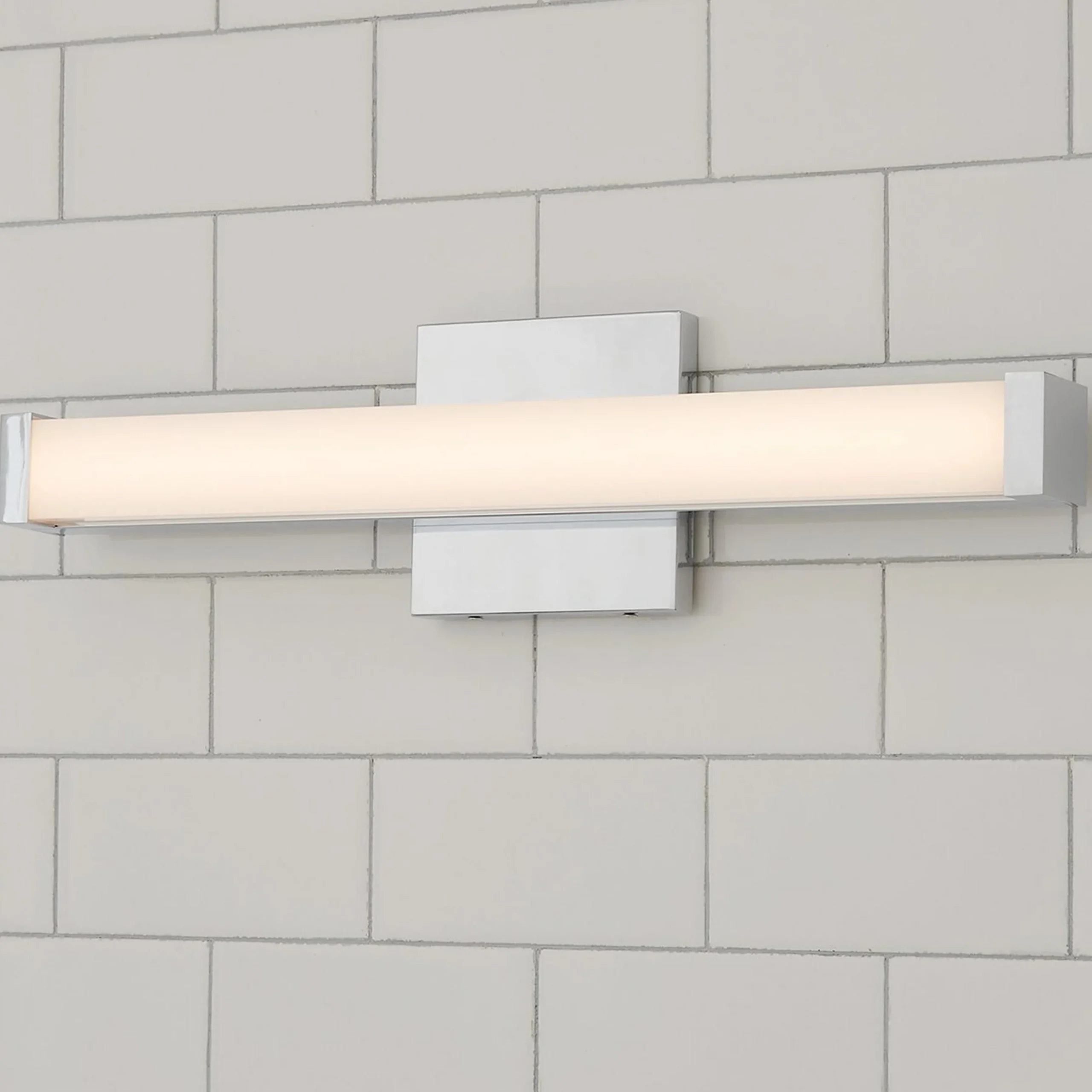 Modern Bar Vanity Light - 18"