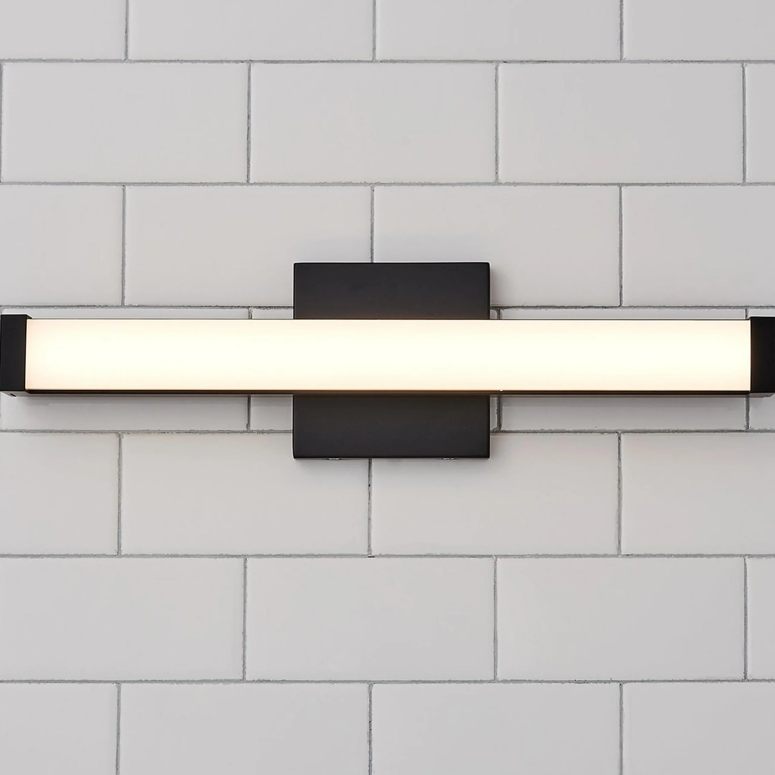 Modern Bar Vanity Light - 18"
