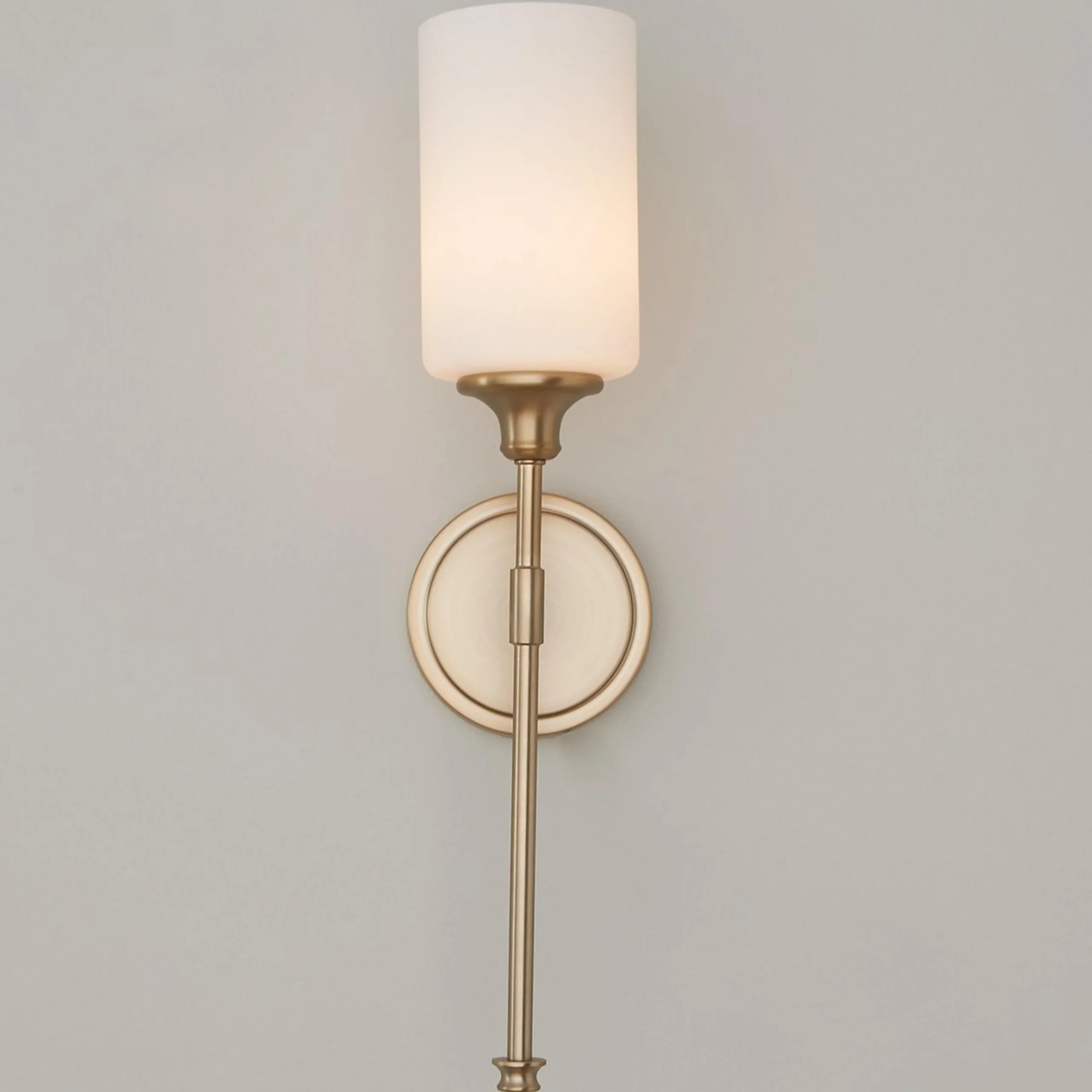 Tracie Classic Sconce