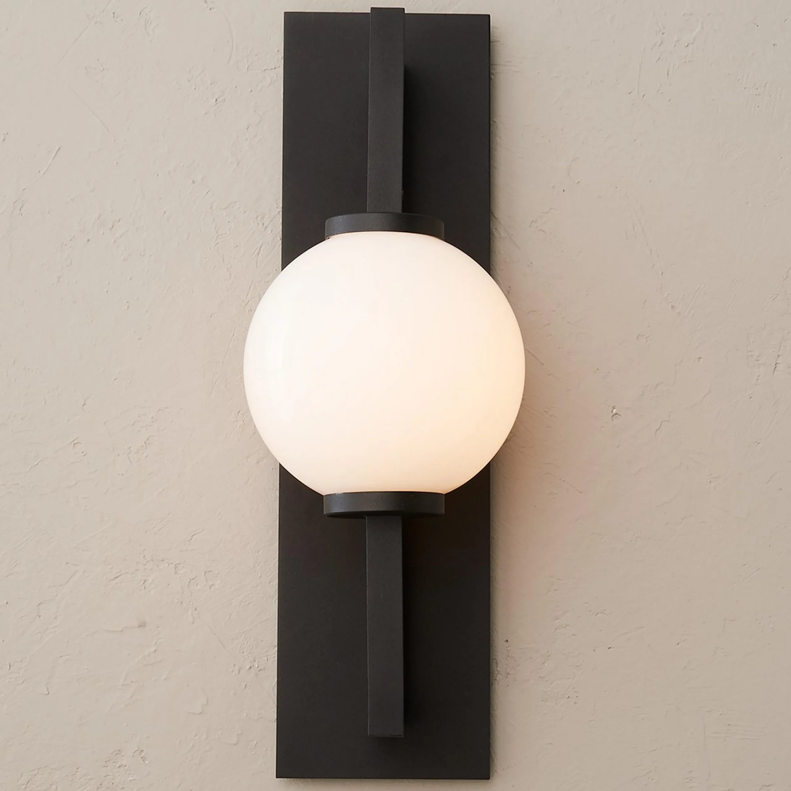 Veritas Outdoor Sconce - Medium