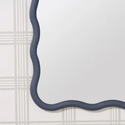 Zawi Mirror