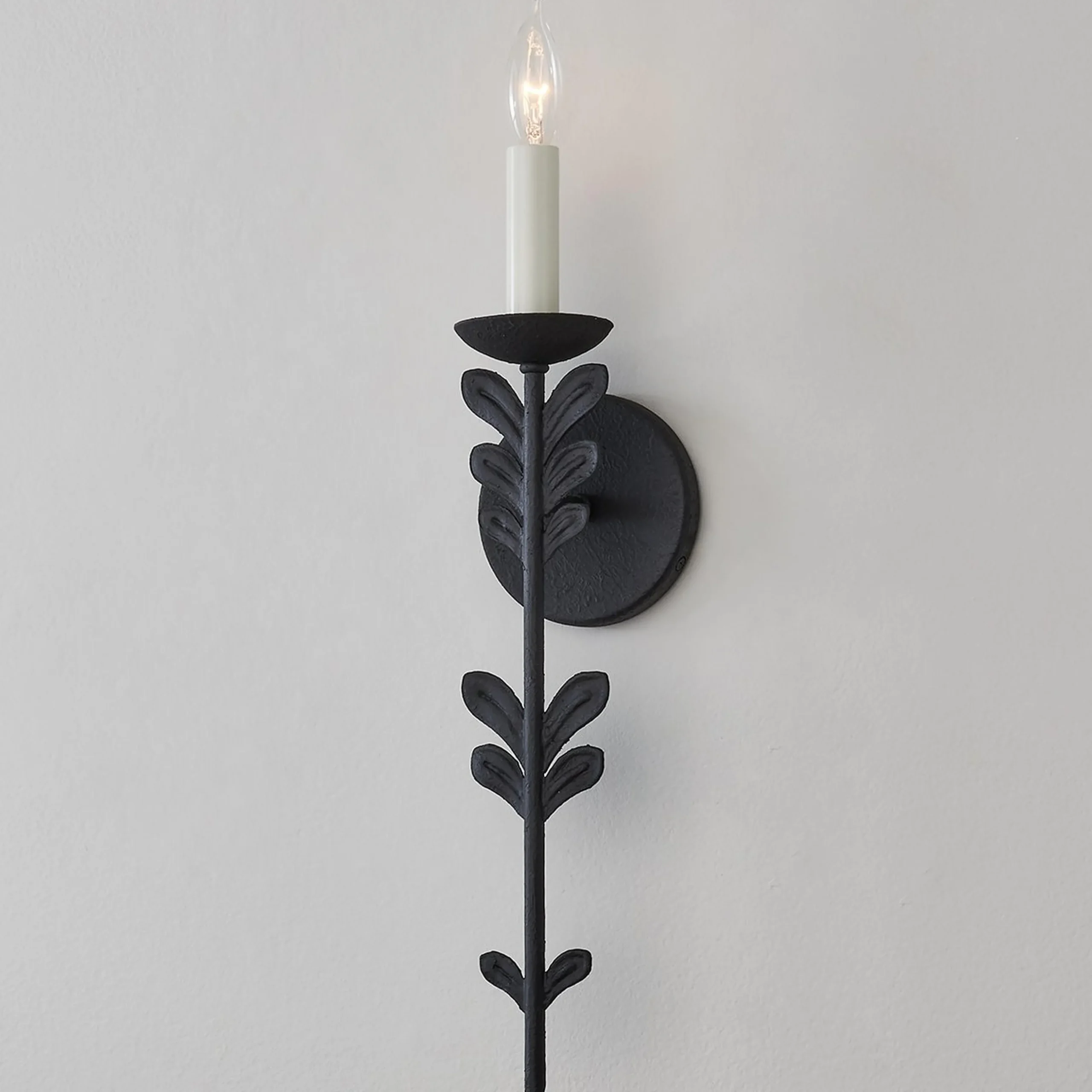 Zenoba Sconce